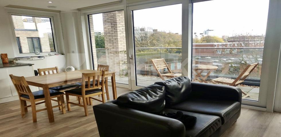 			UNDER OFFER , 1 Bedroom, 1 bath, 1 reception Penthouse			  Butler court. Hyde Lane, Battersea 